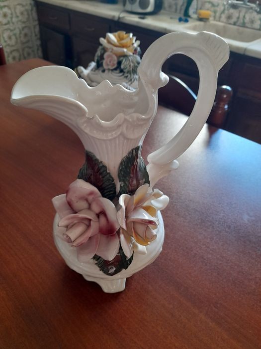 Peças decorativa em estilo Capodimonte