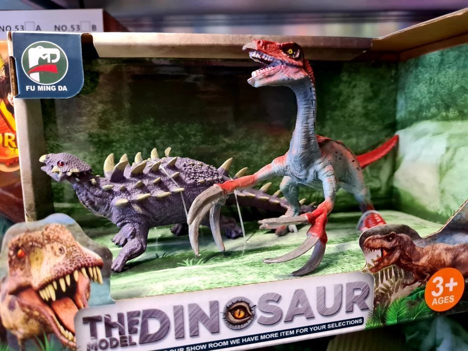 Super zestaw dwóch figurek Dinozaurów nowe zabawki