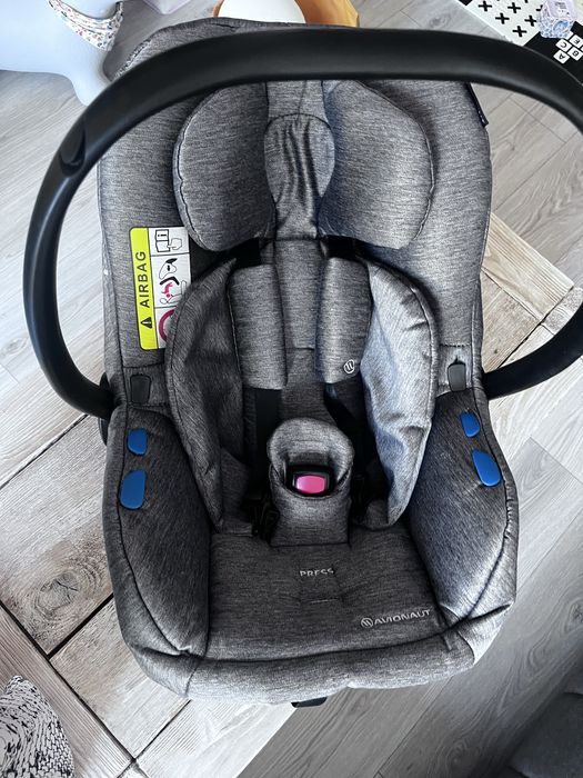 Avionaut pixel fotelik z baza wsztstko w komplecie wszystko sprawne