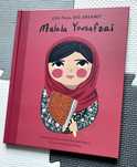 Malala Yousafzai Little People, Big Dreams Sanchez Vegara po angielsku
