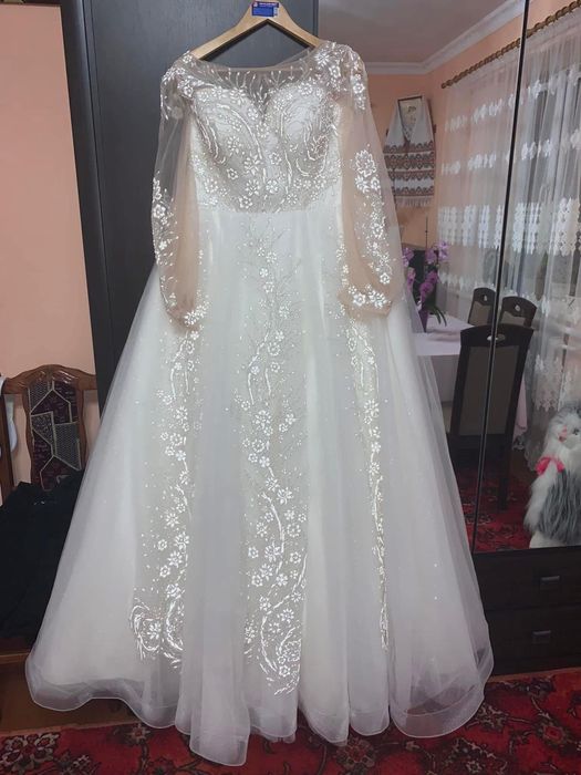 Весільна сукня 54-56