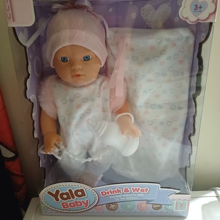 Sprzedam lalkę w oryginalnym opakowaniu