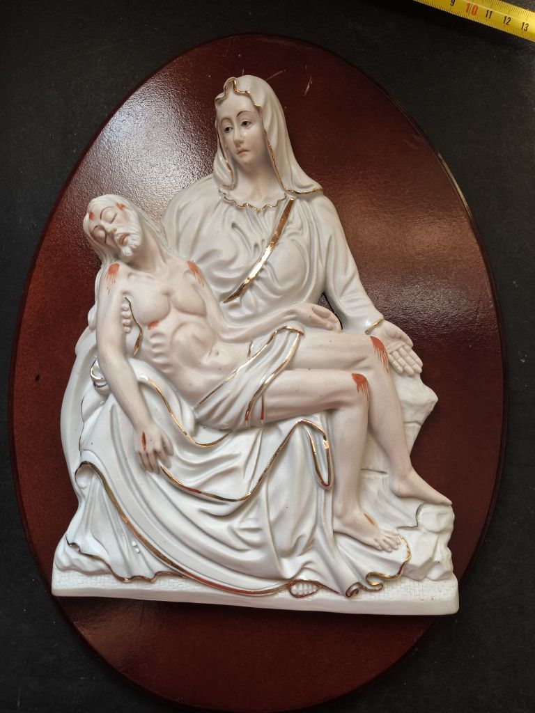 Quadro em Porcelana e Madeira com Detalhes Dourado
