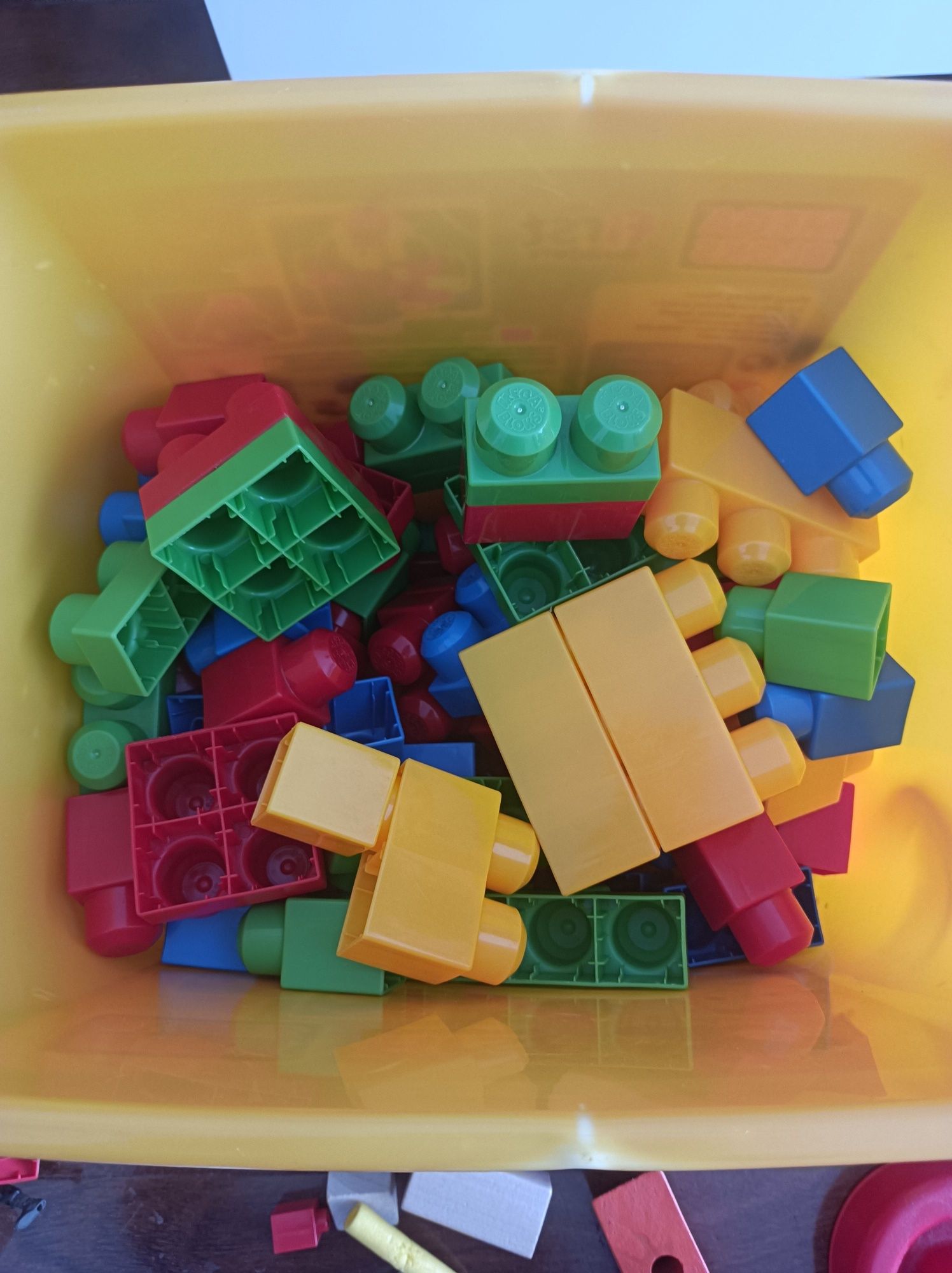 Caixa de Legos grandes