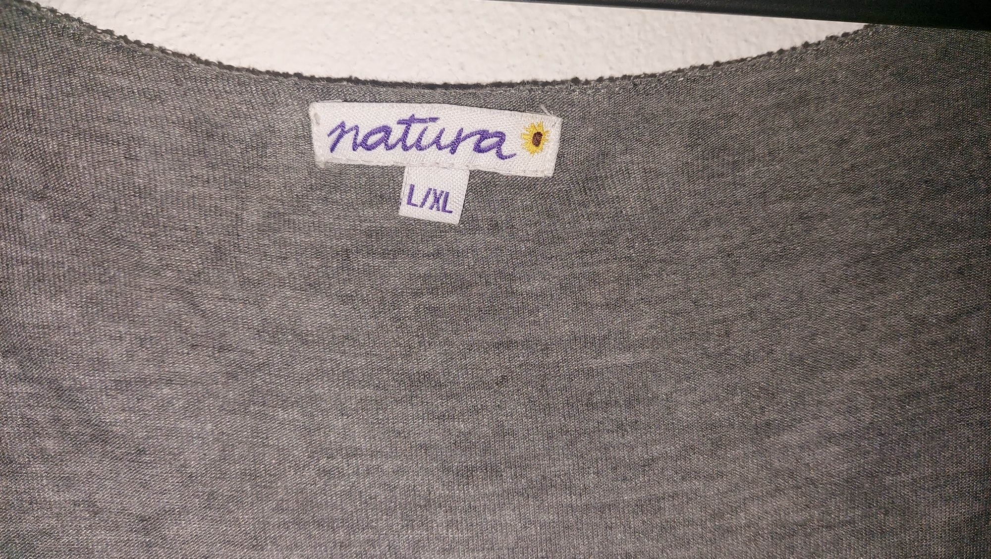 Lote XL - 18€ ou individual - camisola cinzenta Natura e Pólo preto Ye