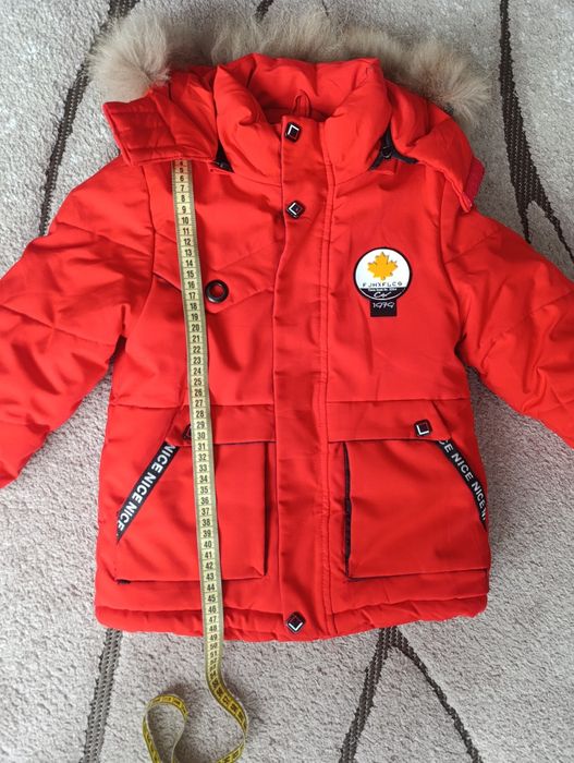 Зимова куртка на хлопчика на 3-4 роки