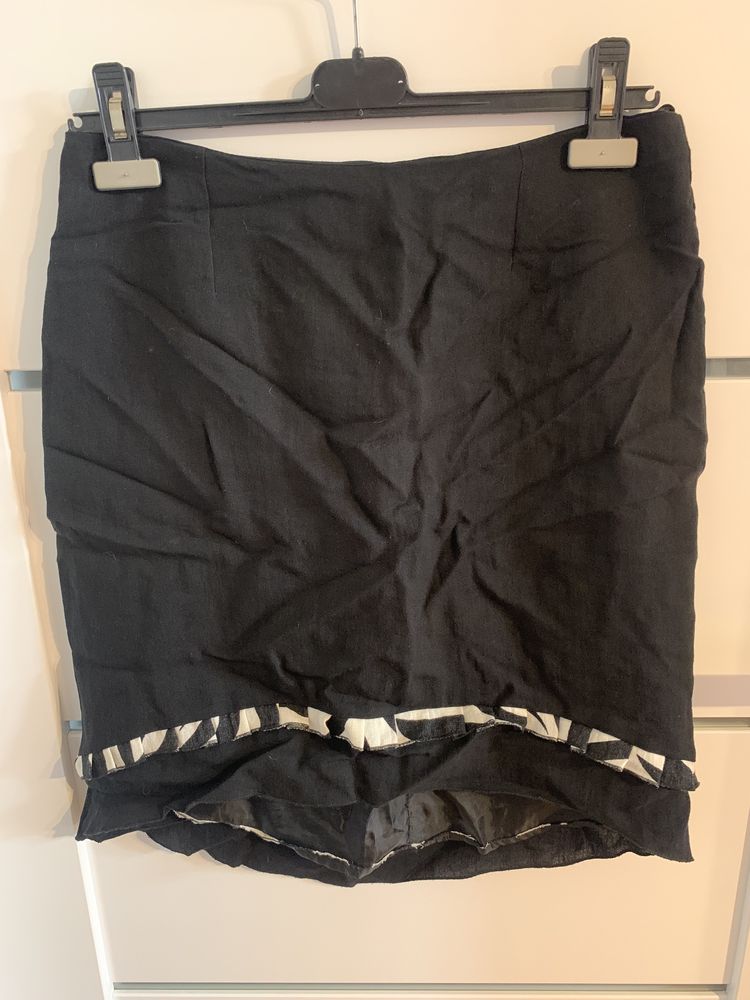 Czarna spódnica rozmiar 40