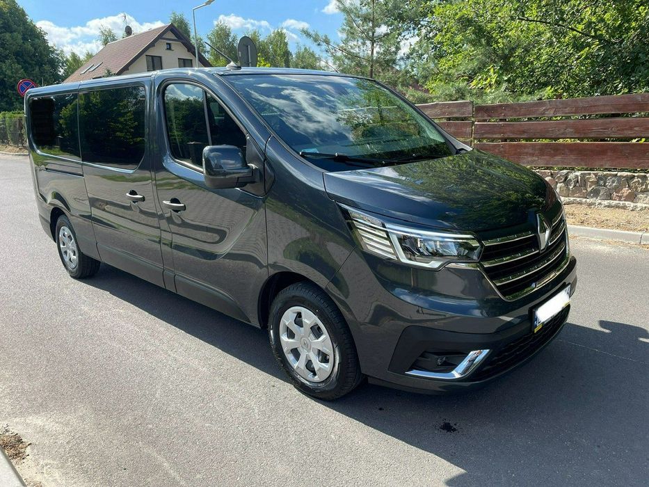 Renault Trafic 2.0dci 150KM 9-osobowy do przewozu niepełnosprawnych RAMPA 2022 PFRON