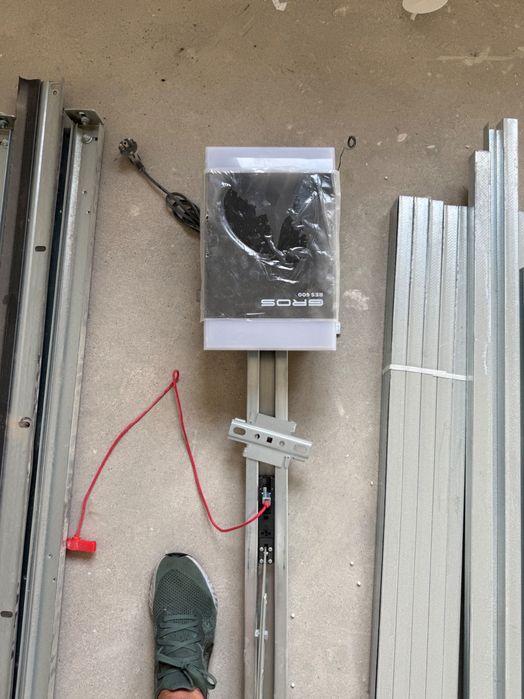 Brama garażowa sekcyjna GROS + napęd automatyczny GROS RES 600