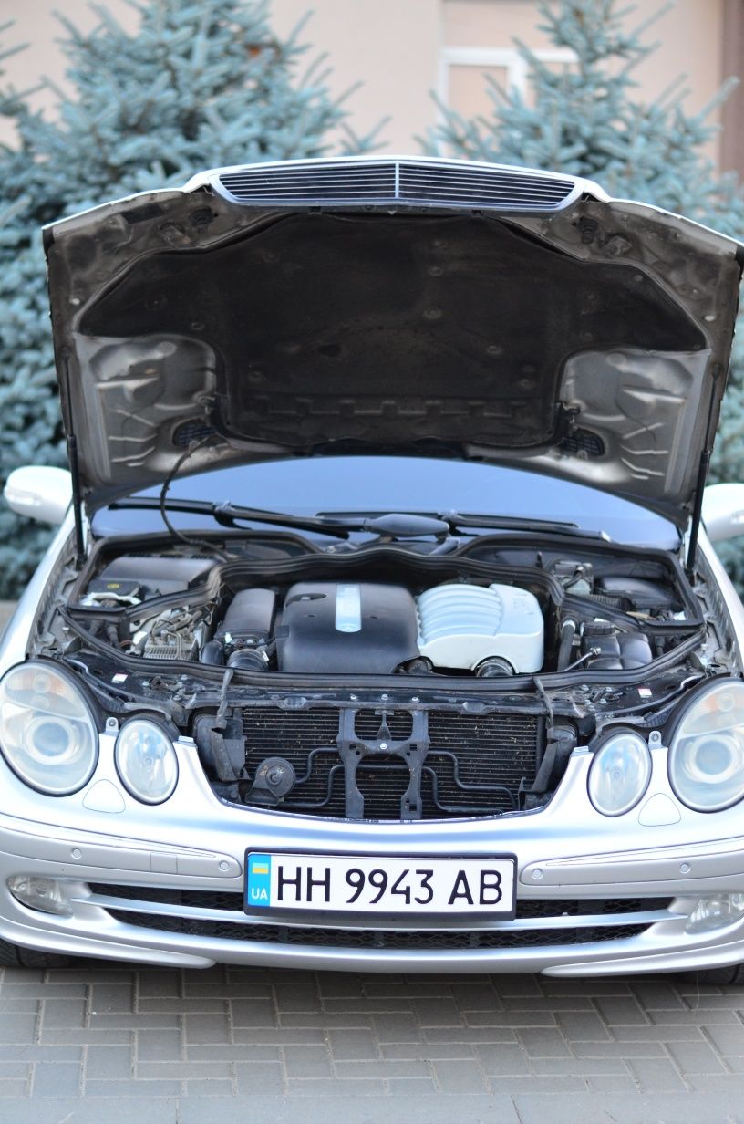 Mercedes-Benz W211