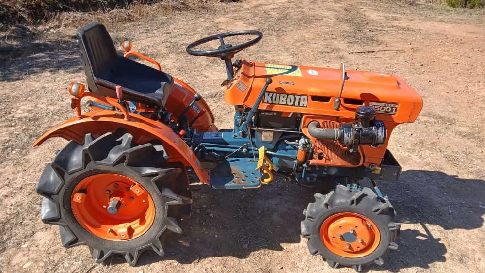 Mini trator kubota