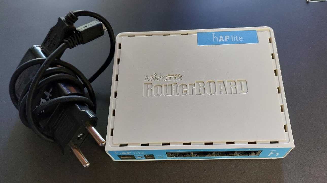 Роутер Mikrotik hAP lite (RB941-2nD)
