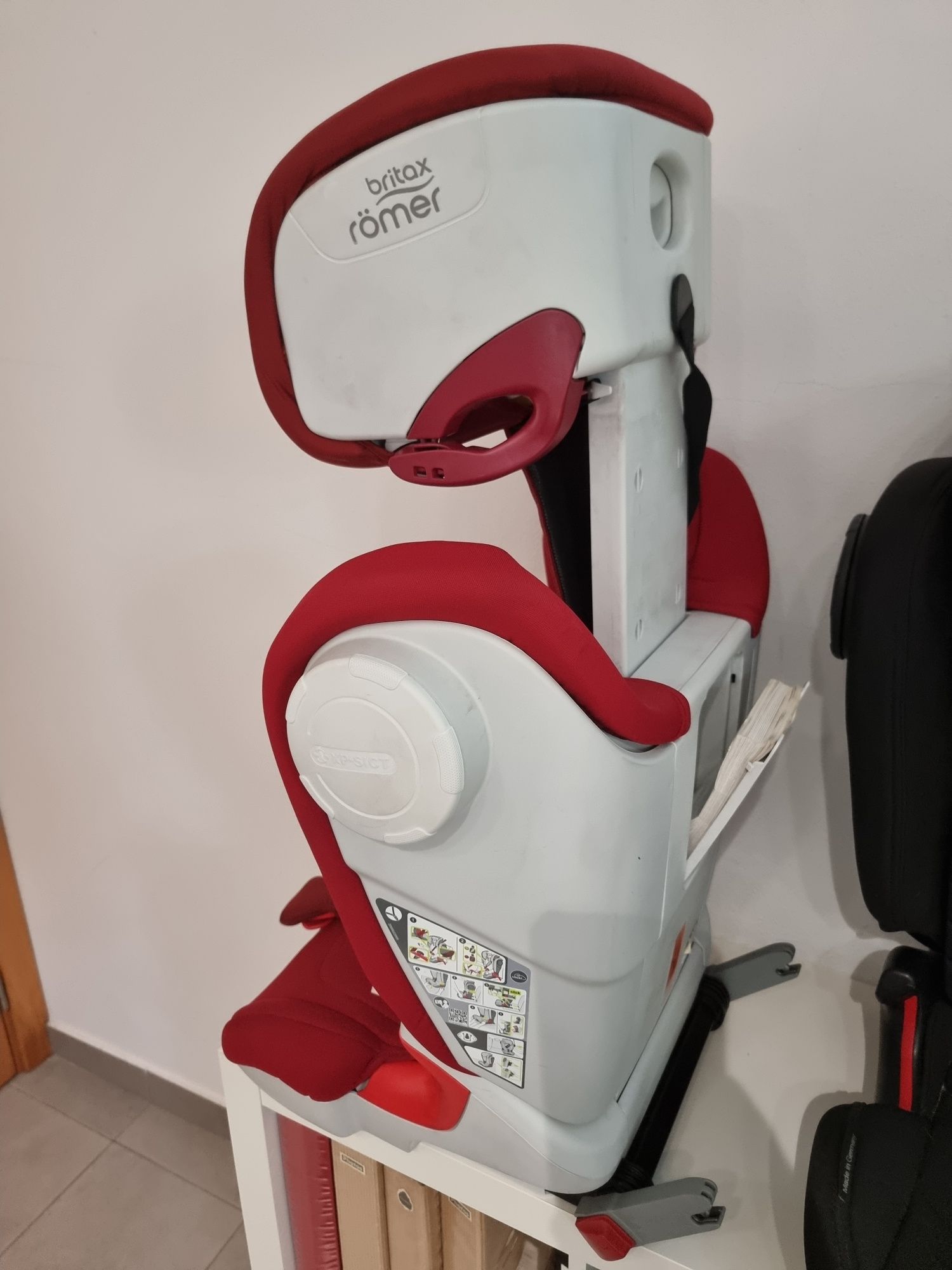 Cadeira Auto Britax Romer Kidfix II XP SICT
Grupo 2/3 (3 a 12 anos /