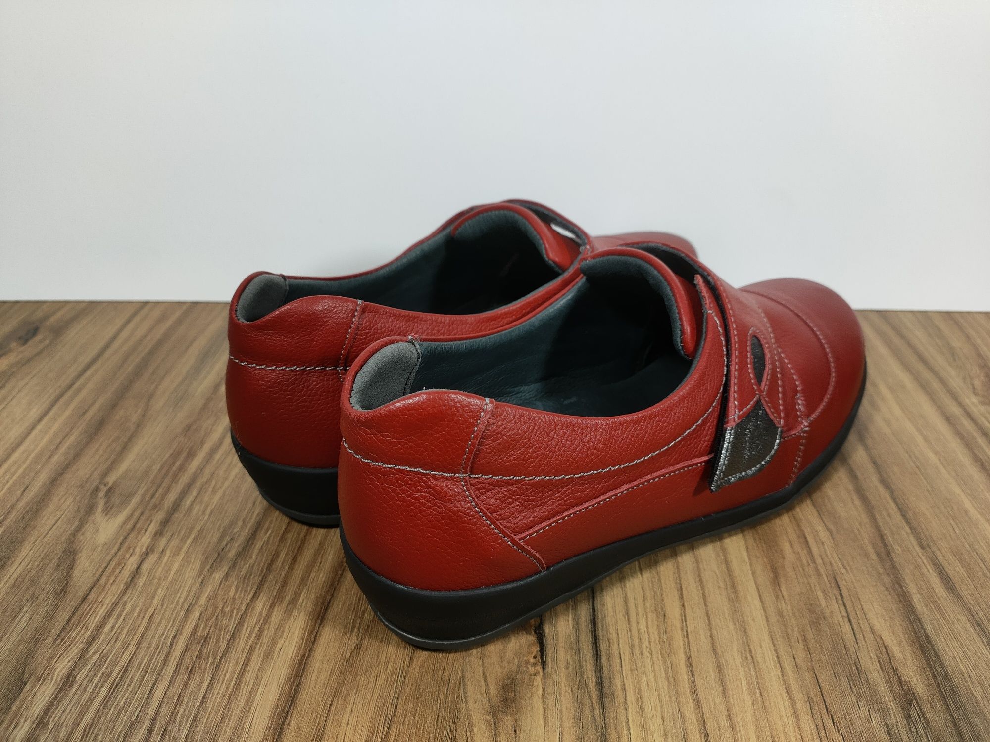 Buty EasyFit Handcrafted in Portugal skórzane rzepy r. 39 25,5cm