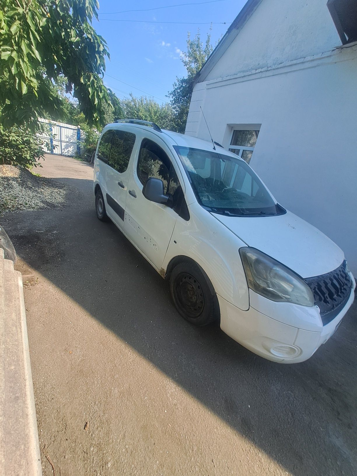 Продам Обменяю Берлинго в9  пасажир  6 мест