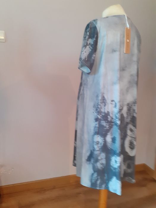 Bardzo kobieca tunika/sukienka w tonacji jasno- i ciemnoszarej,rozm. M