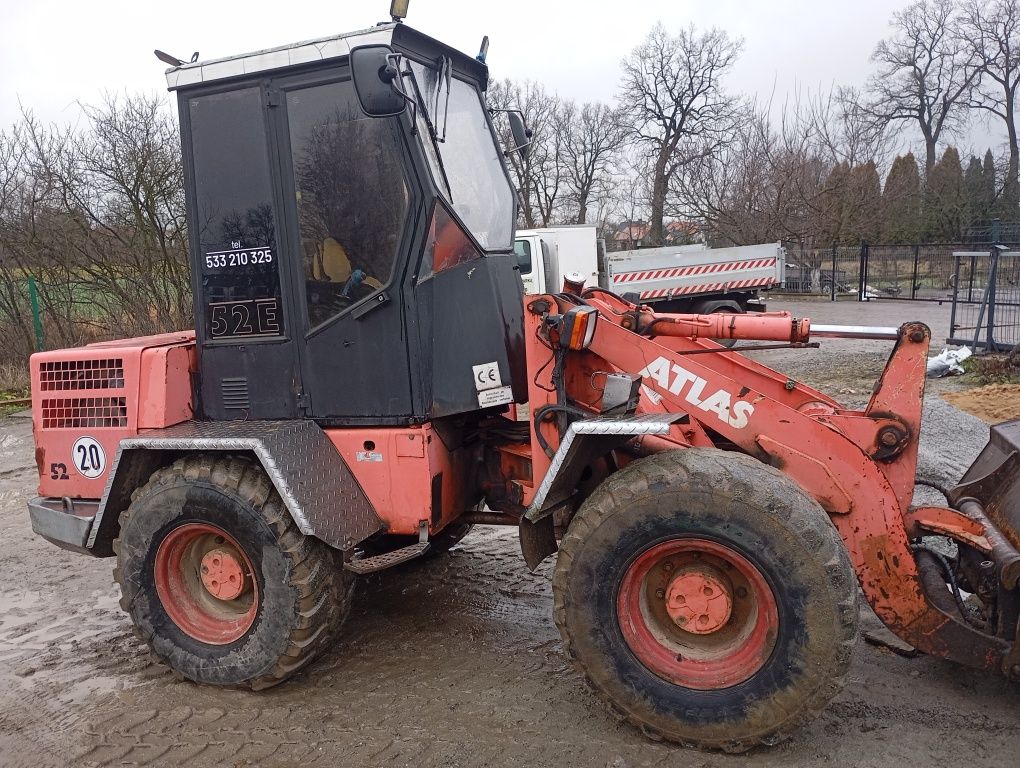 Atlas E52. Ładowarka