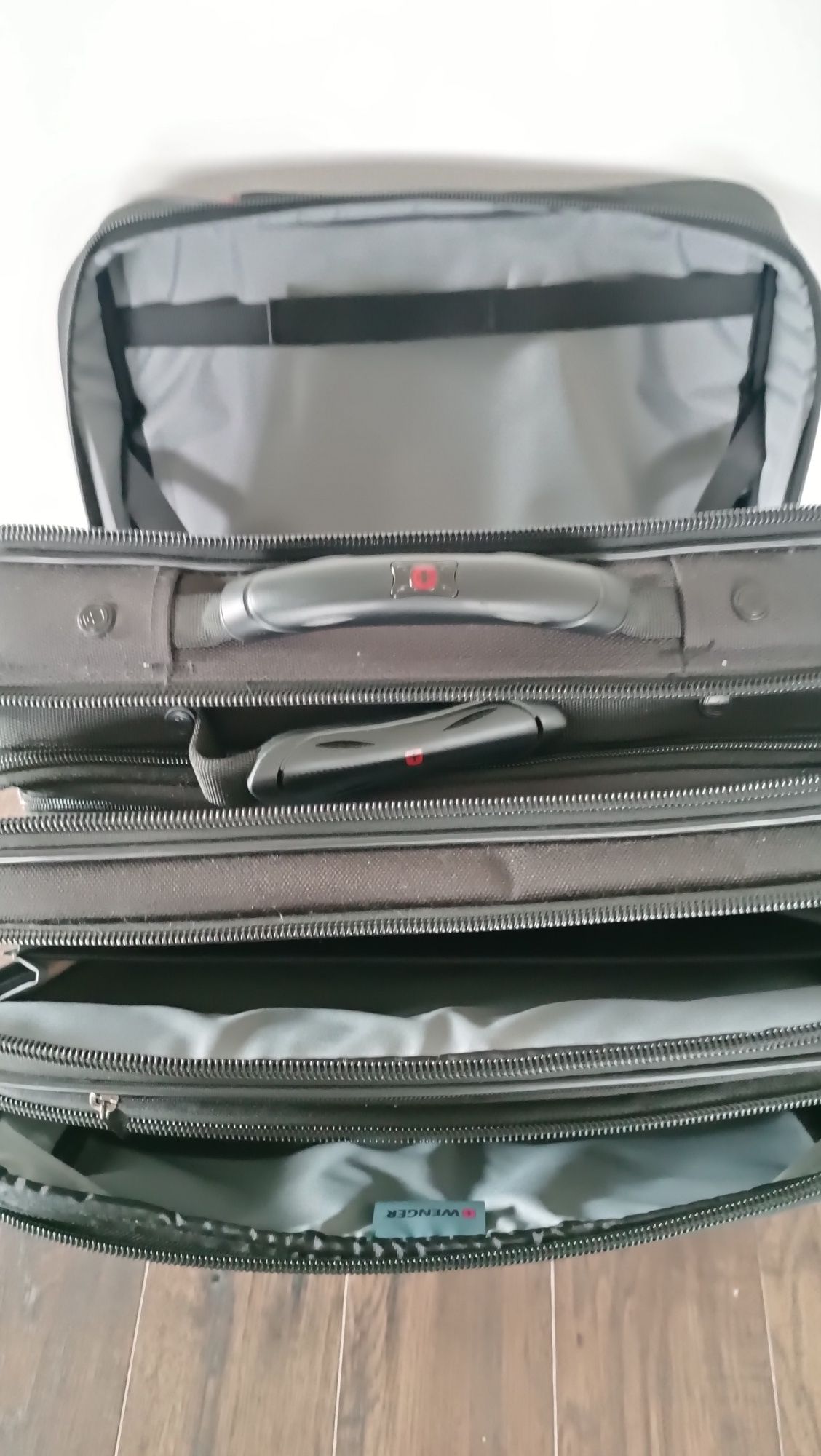 Torba Wenger Patriot biznesowa na laptop na kółkach
