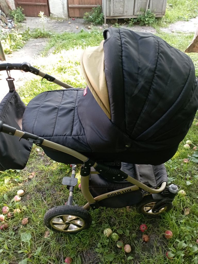 Продам коляску 3 в 1