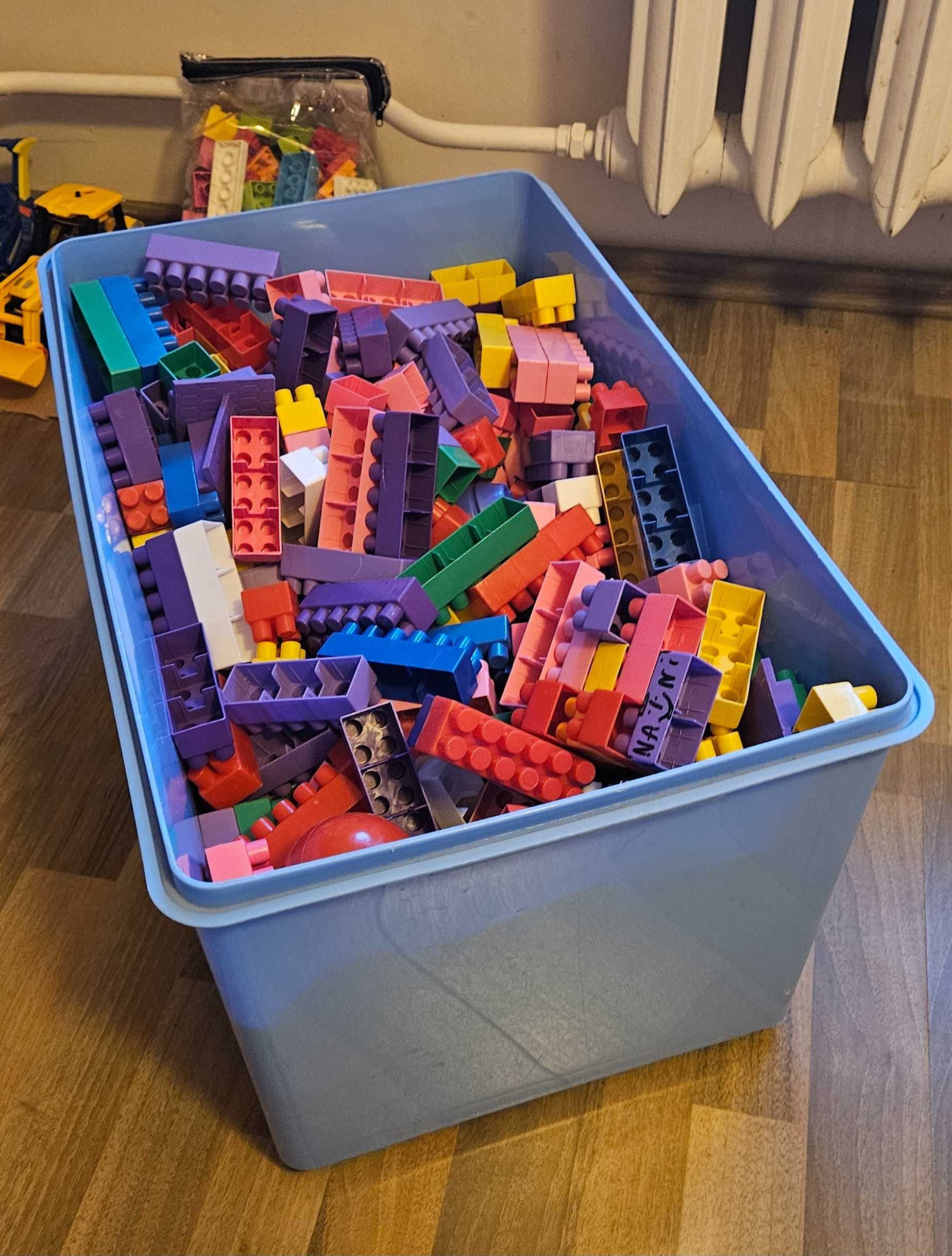 klocki plastikowe