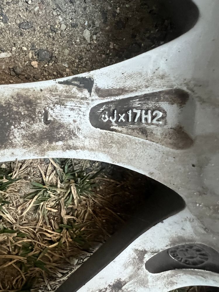 Felgi R17 5x112 DBV//