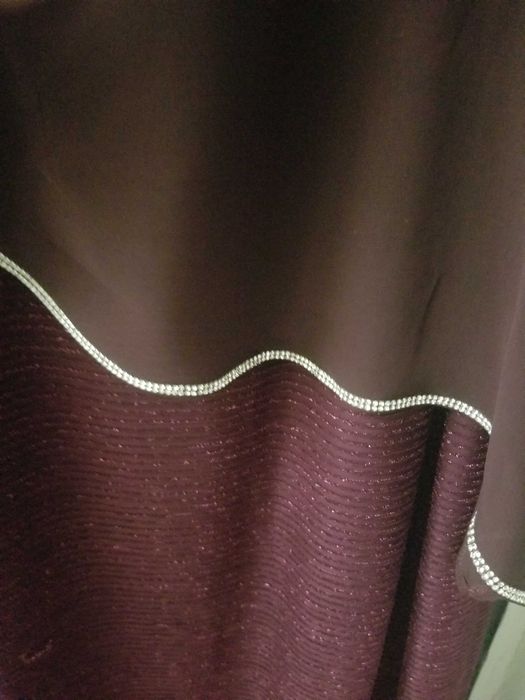 A beautiful purple gown by Frank Lyman! Tamanho XL