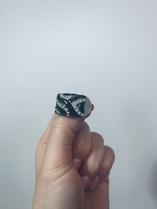 Piekny duzy czarny srebrny sygnet pierscionek damski