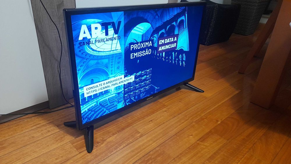 Televisão Grandin 70cm A+
