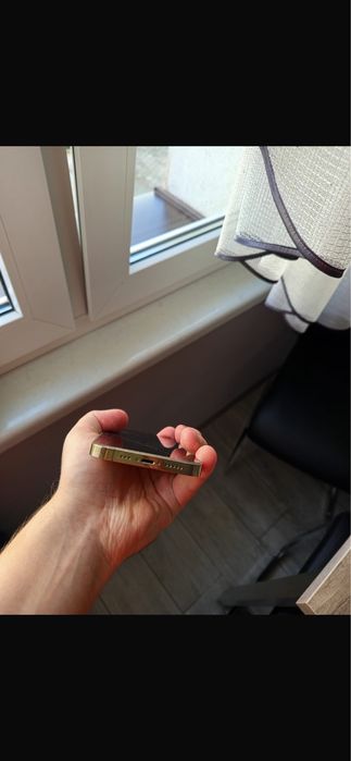 Iphone 13 pro Gold 128 gb + 6 case