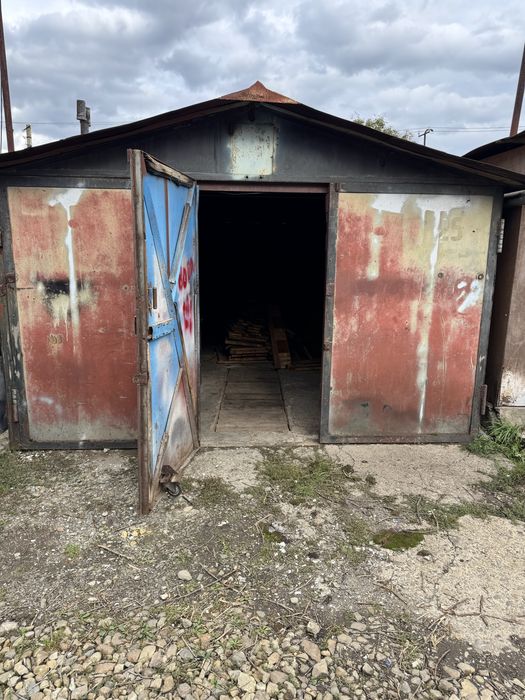 Терміново гараж з ямою і підвалом