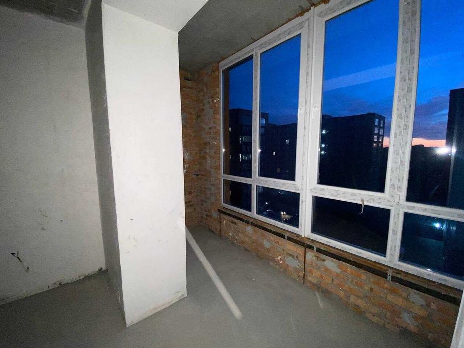 Готова до фінального ремонту 2к квартира на Виставці!