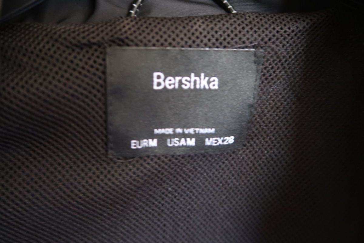 Casaco bershka tamanho M