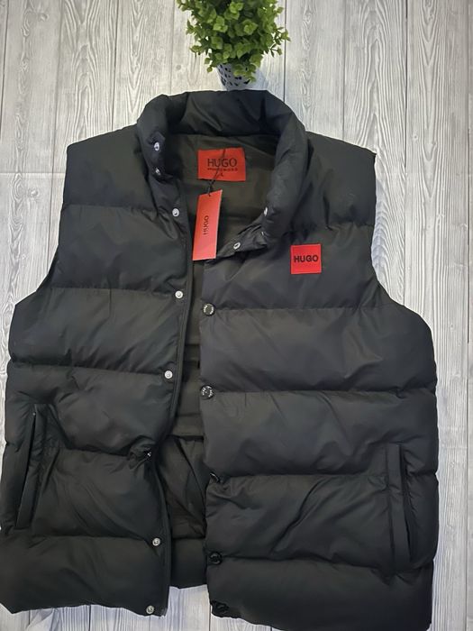 Крутая жилетка Hugo Boss