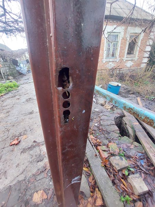 Продам двери с луткой