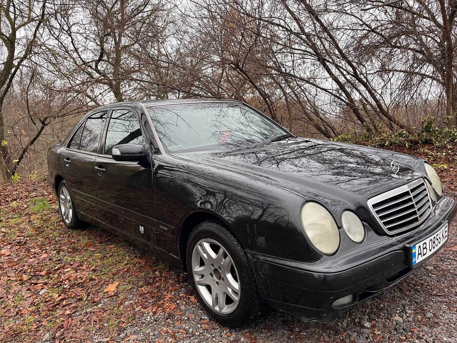 Mercedes E200 (W210) 2.0 л, газ/бензин, автомат