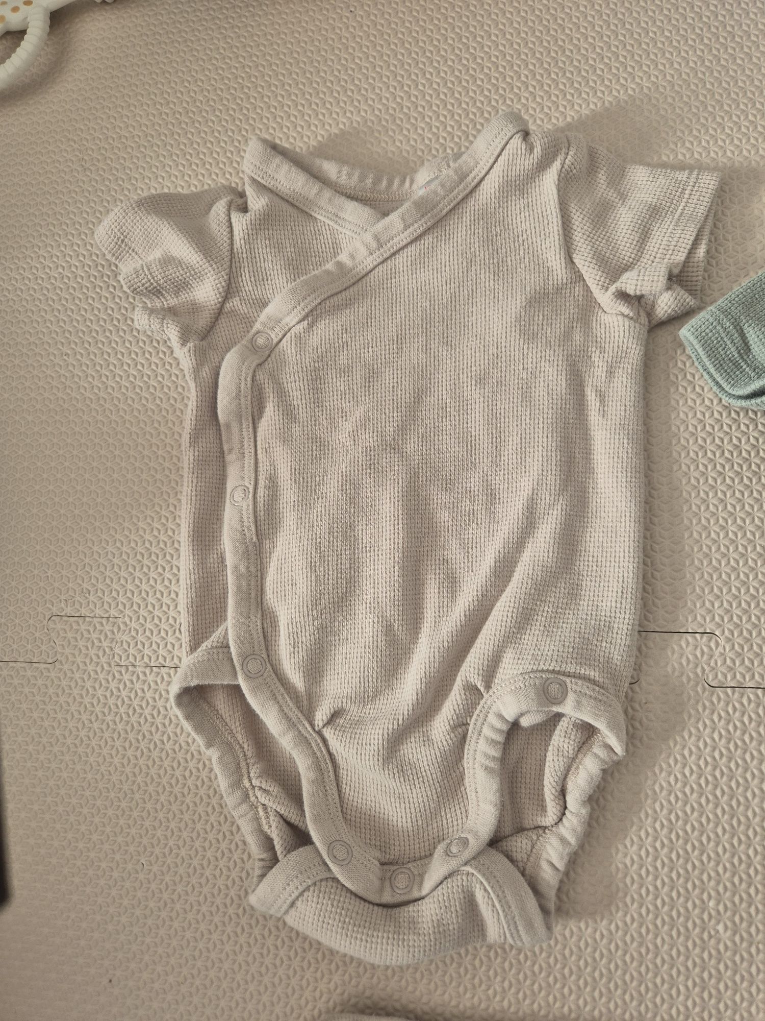 Zestaw body i spodenek H&M