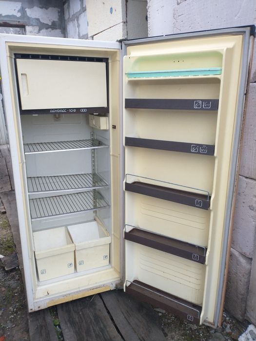 Продам холодильник