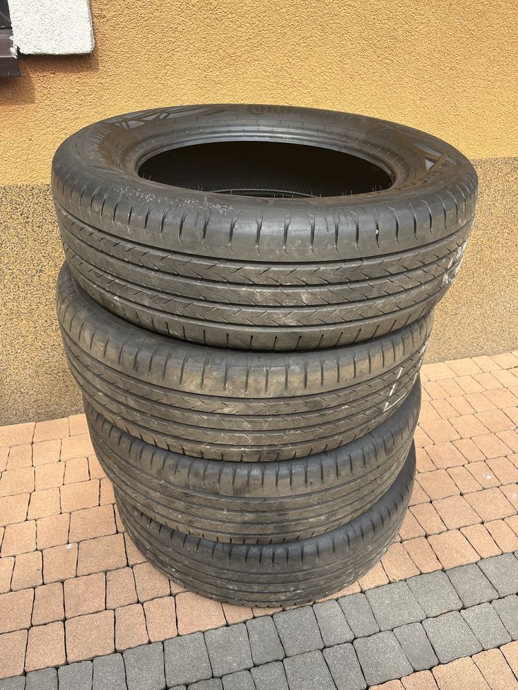 Opony Continental 215/60r17