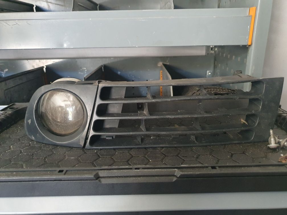 Kratki zderzaka halogeny przód audi A4 b5 2000r