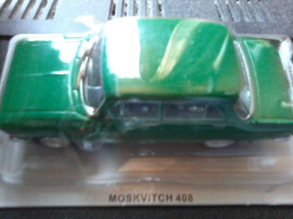 Modele aut z PRL-u nowe z gazetką