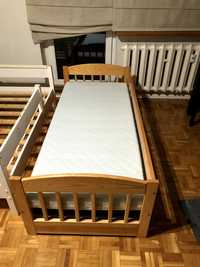 Oddam drewniane łóżko dziecięce, wymiary 166/76