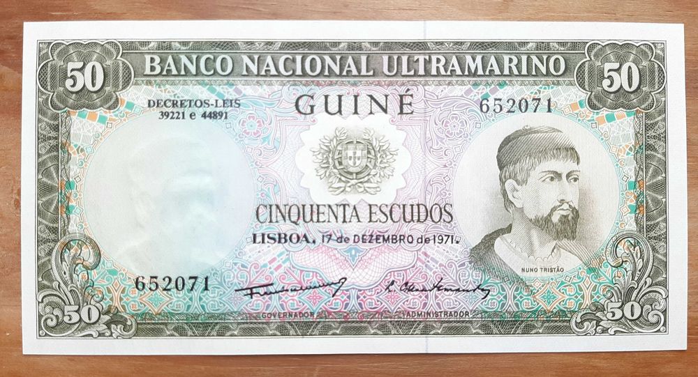 Notas Novas de 100 e 50 Escudos - Guiné - 1971