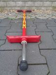 POGO skoczek  jump stick  drążek skakania markowy QU-AX dl dzieci 30kg