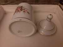 Pote com tampa porcelana  vista alegre abre garrafas caricas schweppes