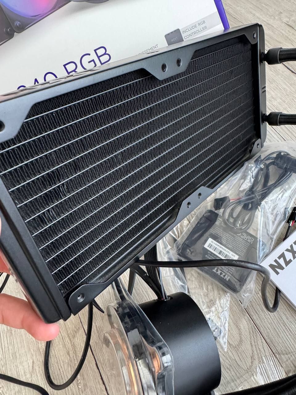 Система рідинного охолодження NZXT Kraken 240 LCD (RL-KR240-B1)