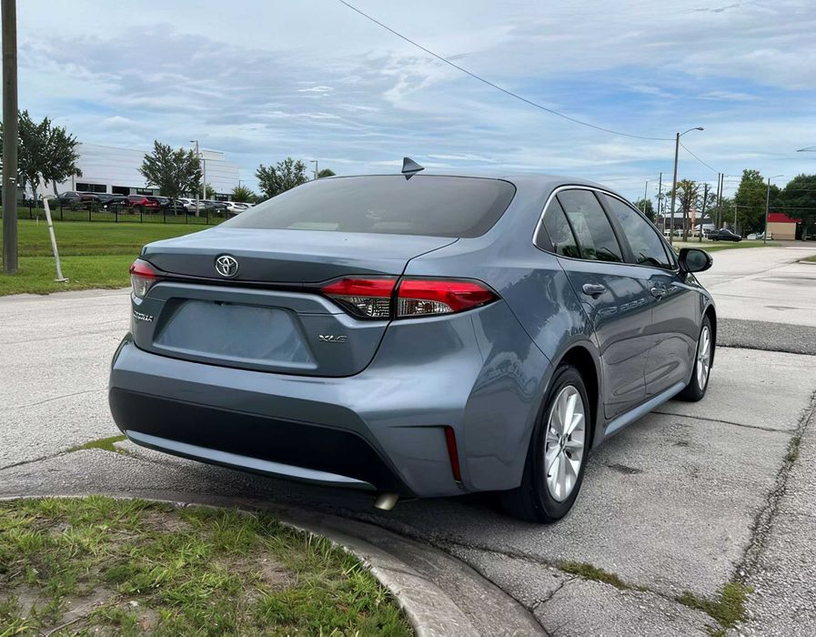 Toyota Corolla      2021