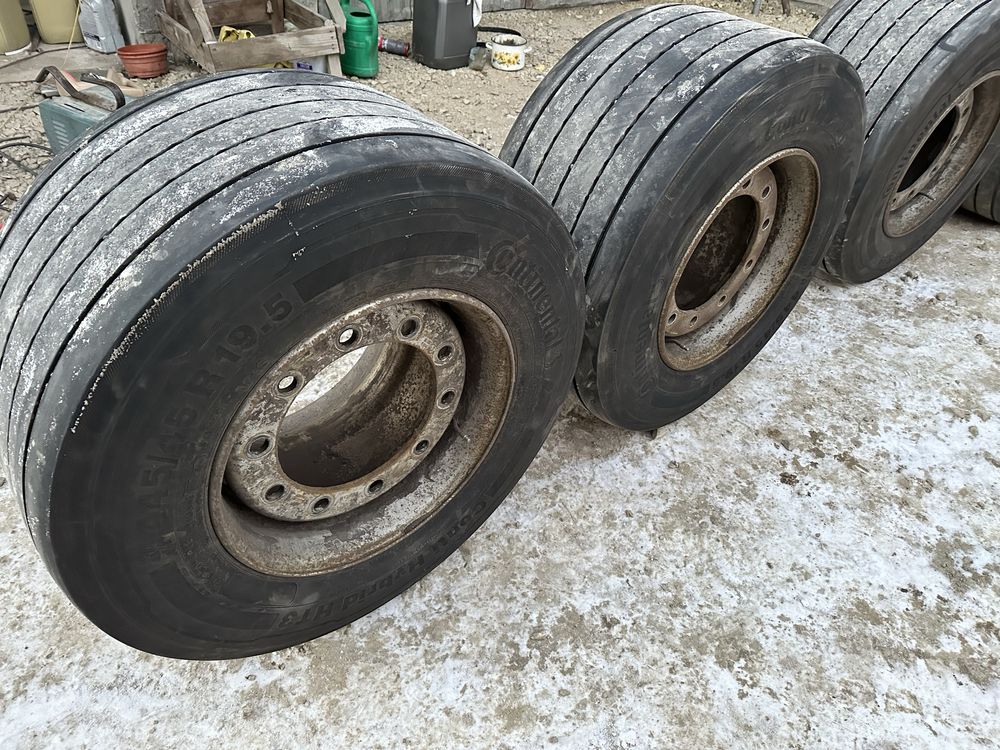 Opony Continental Conti Hybrid HT3 445/45 R19.5 Felgi 4 Sztuki