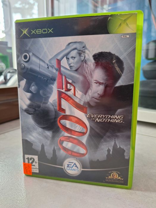James Bond 007 Everything or Nothing Xbox Classic, CentrumGrania