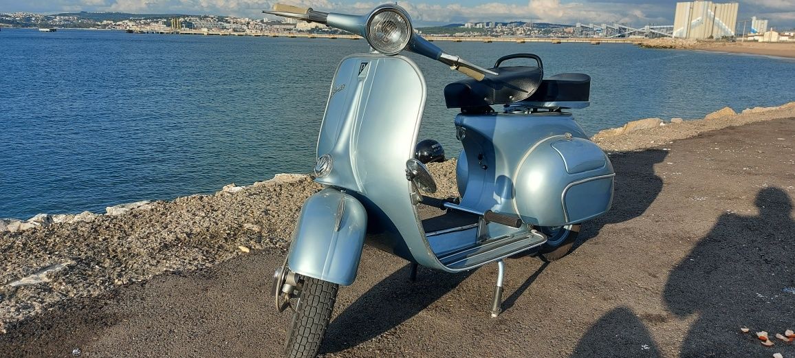 Vespa VBB 150 restaurada