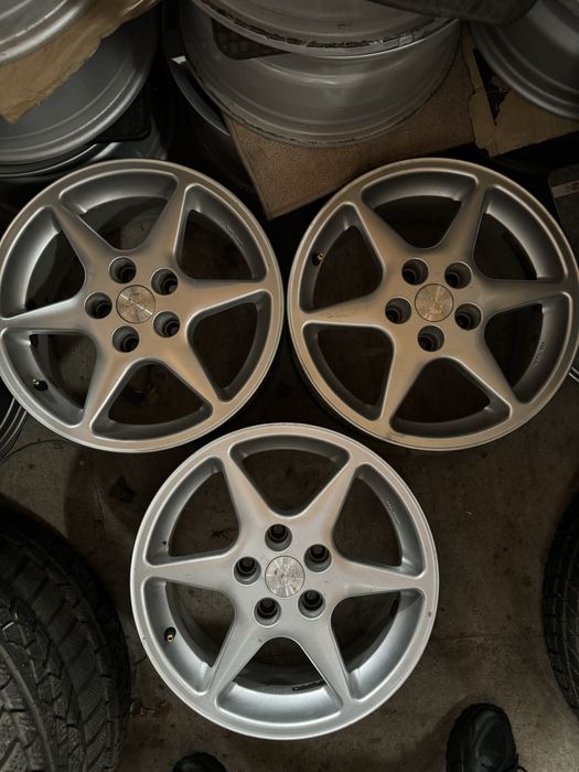 Оригинал литые диски  r16 5/114.3 Mazda,Kia,Renault,Honda,Hunday